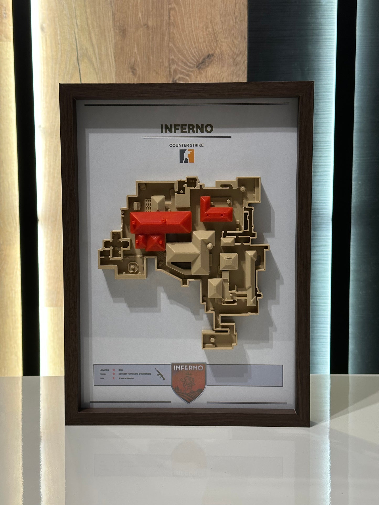 Inferno – Trójwymiarowa mapa Counter‑Strike w ramie