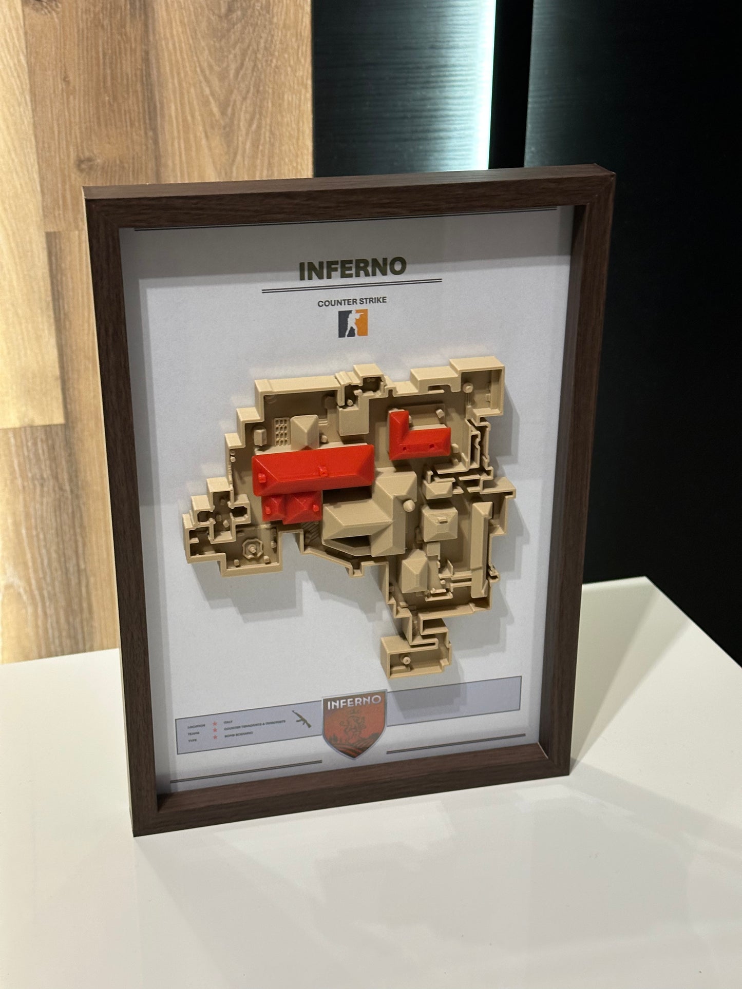 Inferno – Trójwymiarowa mapa Counter‑Strike w ramie